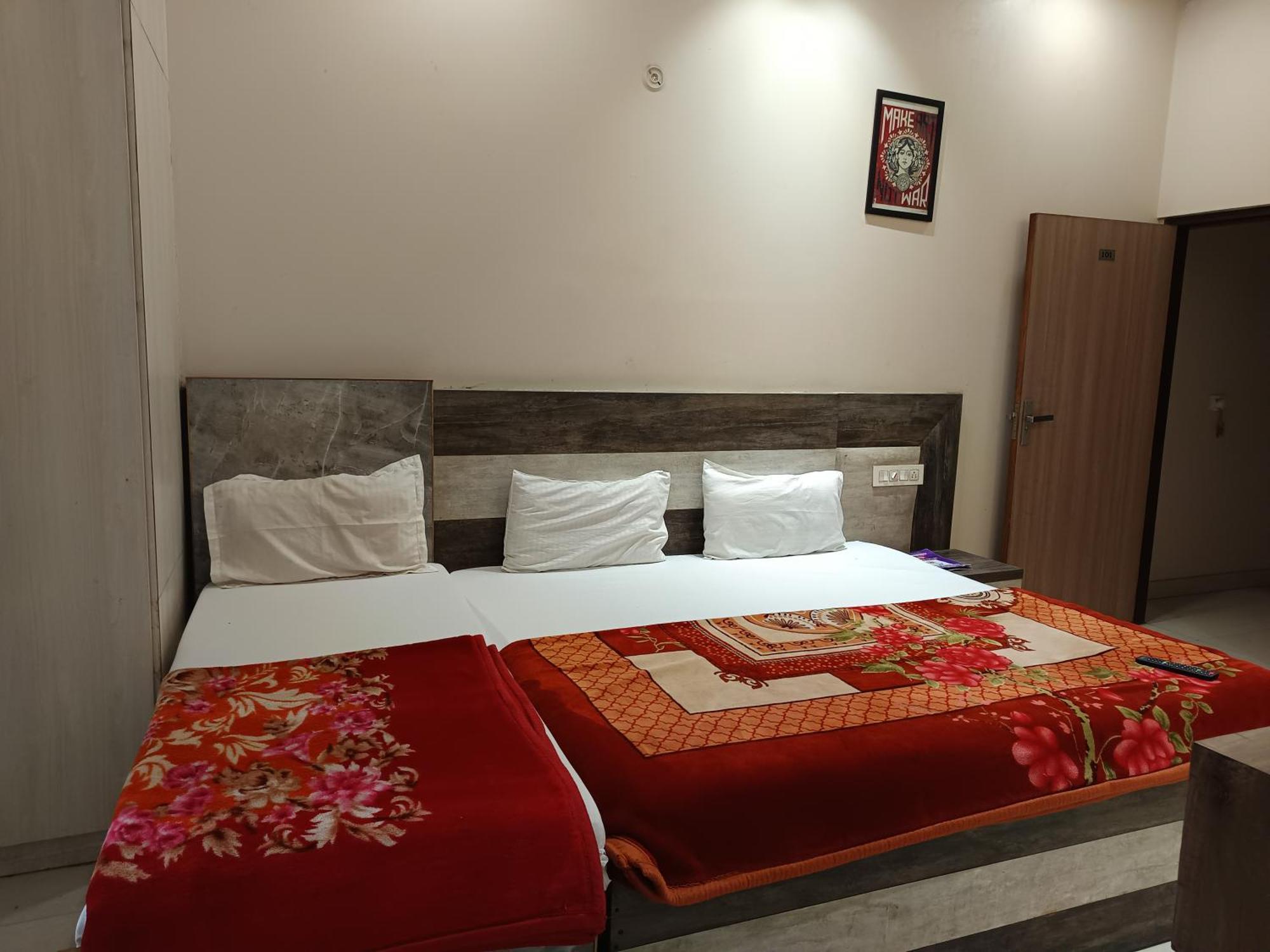 Super Residency -- Near Nizamuddin Railway Station Séjour chez l'habitant *