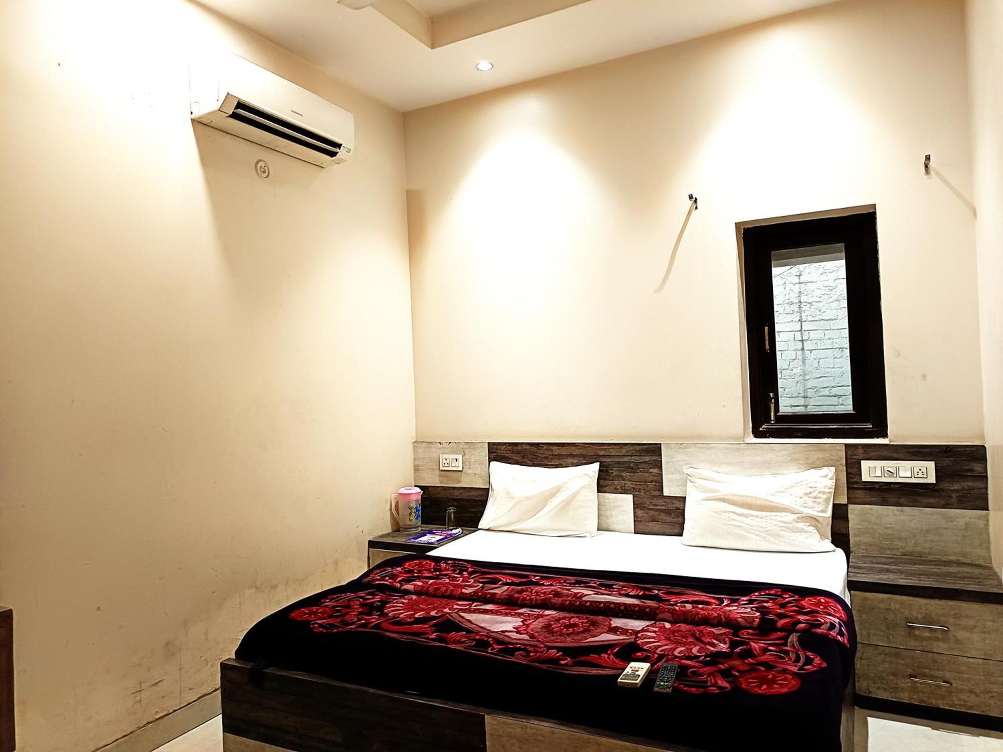 Super Residency -- Near Nizamuddin Railway Station Séjour chez l'habitant New Delhi